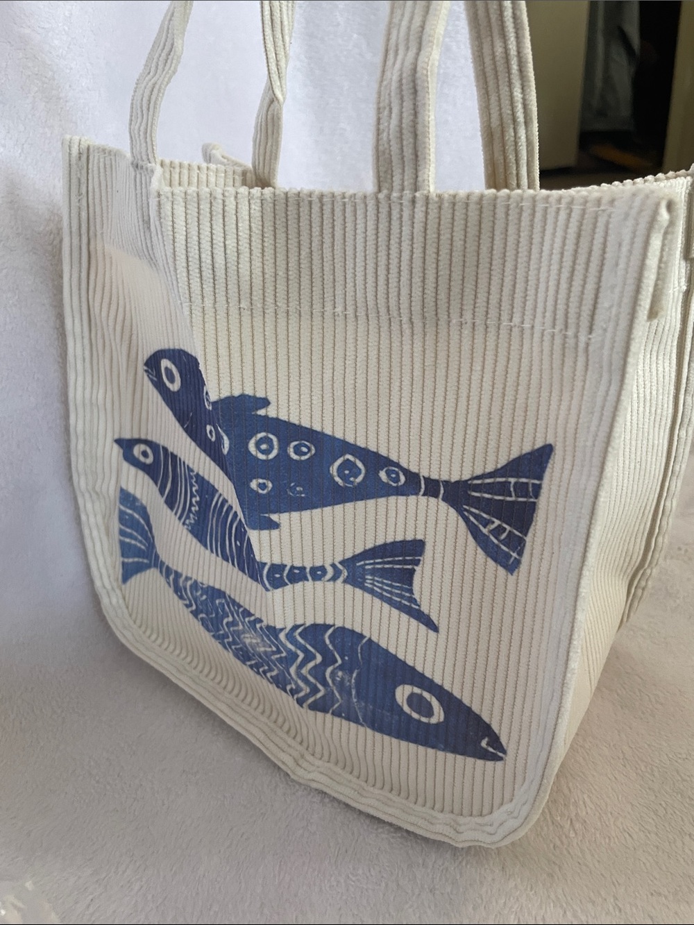 Small Cream Tote with Blue Fish Print - Picture 4 of 5